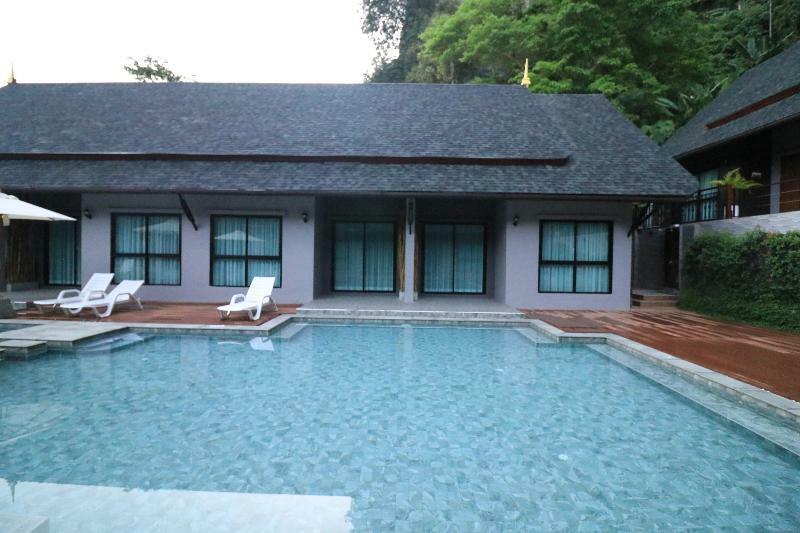The Scene Cliff View Villas By Swiss-Belhotel Krabi town Kültér fotó