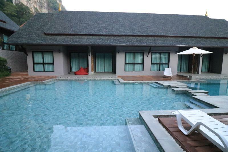 The Scene Cliff View Villas By Swiss-Belhotel Krabi town Kültér fotó